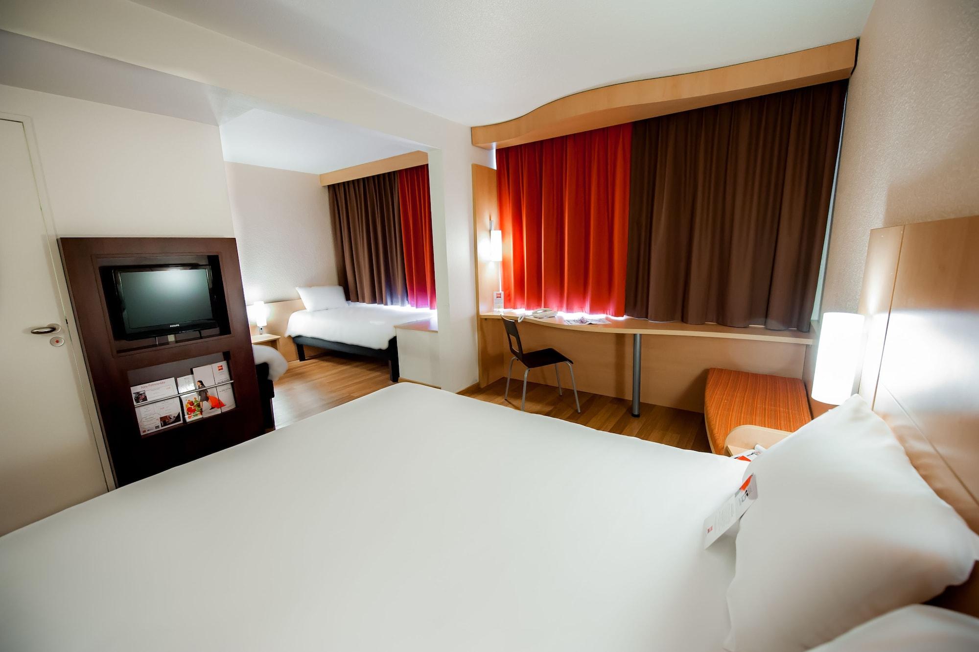 Ibis Vannes Exterior foto